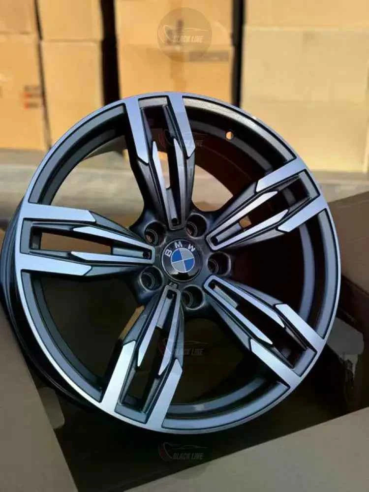 Llantas Deportivas Estilo BMW de Cinco Radios Dobles – Negro y Plata