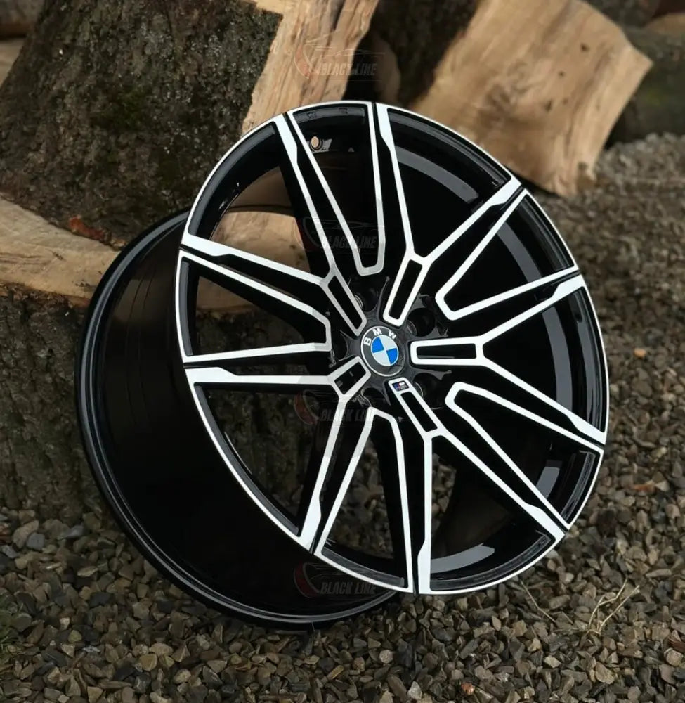 Llantas Deportivas Estilo BMW de Cinco Radios Dobles – Negro y Plata