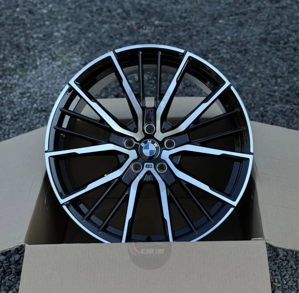 Llantas Deportivas Estilo BMW de Cinco Radios Dobles – Negro y Plata