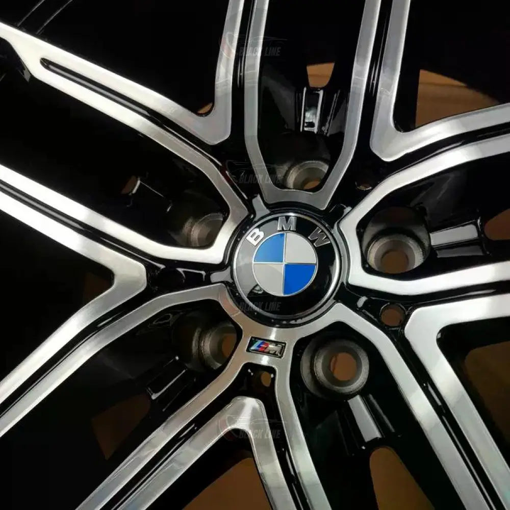 Llantas Deportivas Estilo BMW de Cinco Radios Dobles – Negro y Plata
