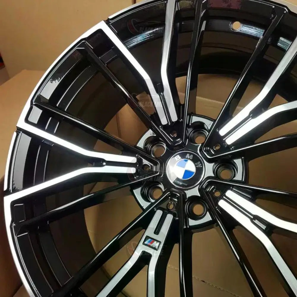 Llantas Deportivas Estilo BMW de Cinco Radios Dobles – Negro y Plata