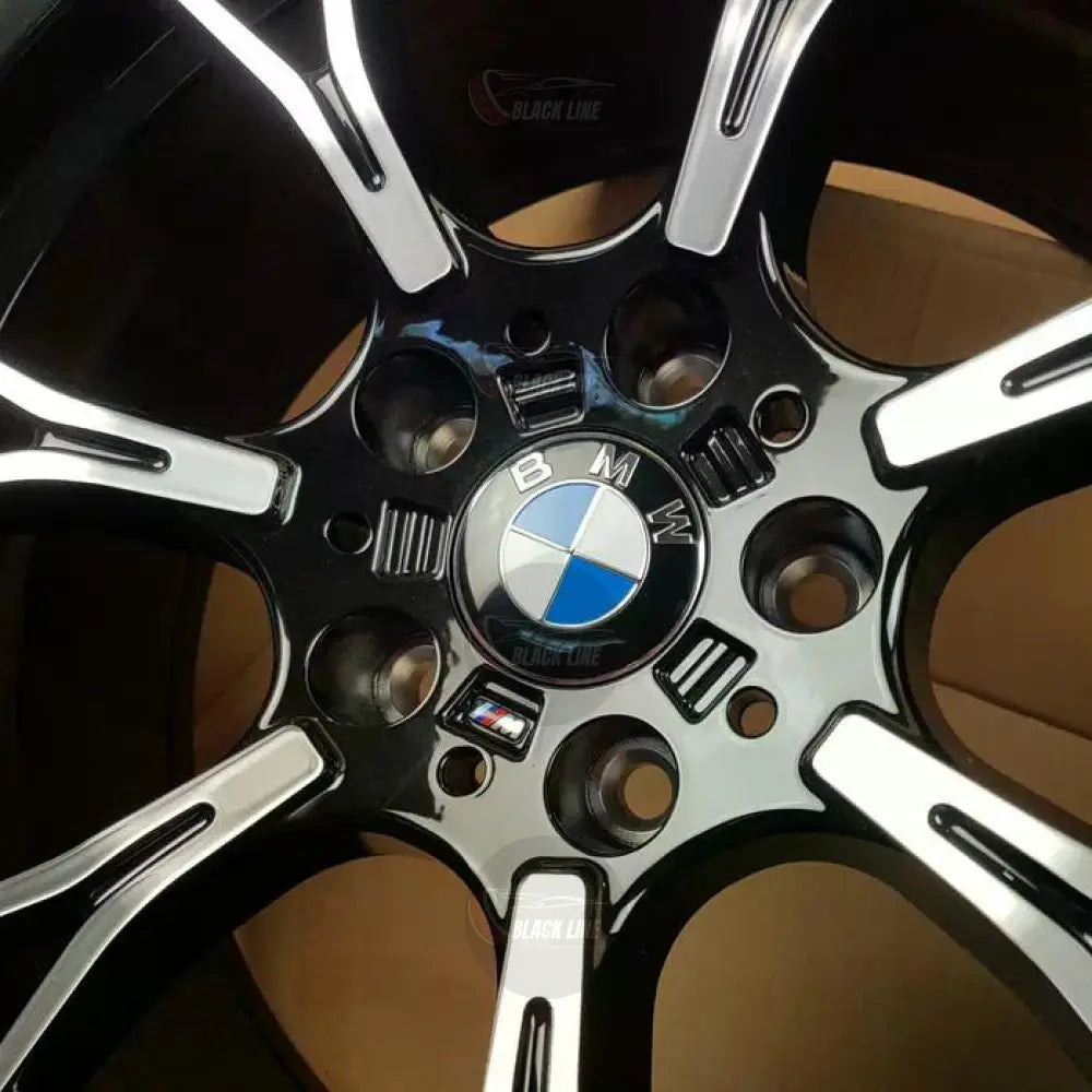 Llantas Deportivas Estilo BMW de Cinco Radios Dobles – Negro y Plata