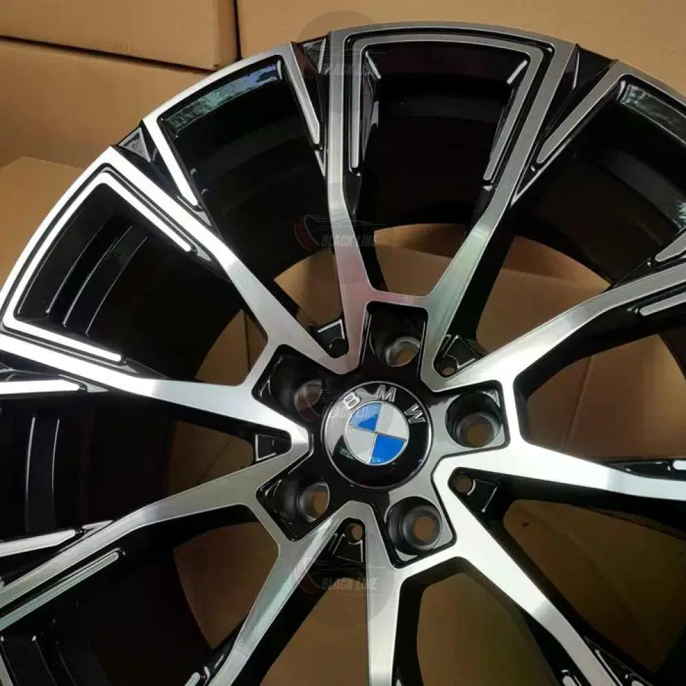 Llantas Deportivas Estilo BMW de Cinco Radios Dobles – Negro y Plata