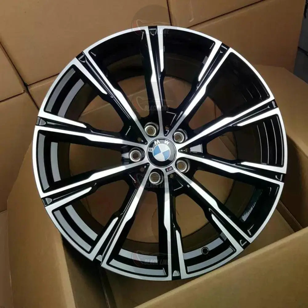 Llantas Deportivas Estilo BMW de Cinco Radios Dobles – Negro y Plata