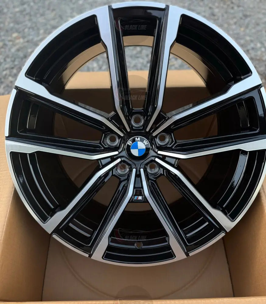 Llantas Deportivas Estilo BMW de Cinco Radios Dobles – Negro y Plata