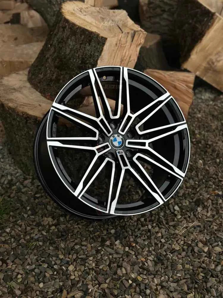 Llantas Deportivas Estilo BMW de Cinco Radios Dobles – Negro y Plata