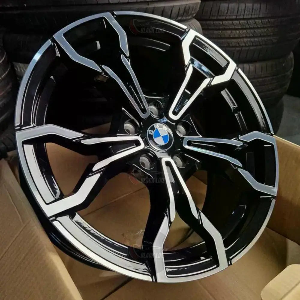 Llantas Deportivas Estilo BMW de Cinco Radios Dobles – Negro y Plata