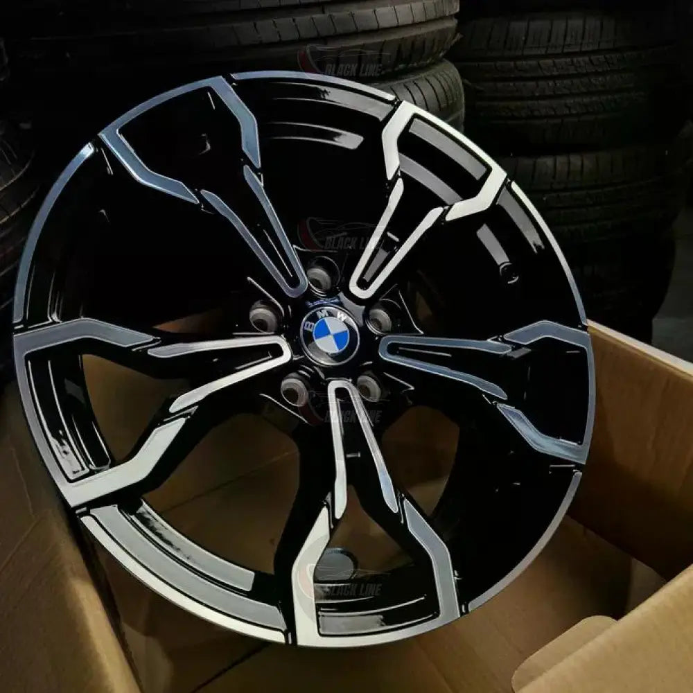 Llantas Deportivas Estilo BMW de Cinco Radios Dobles – Negro y Plata