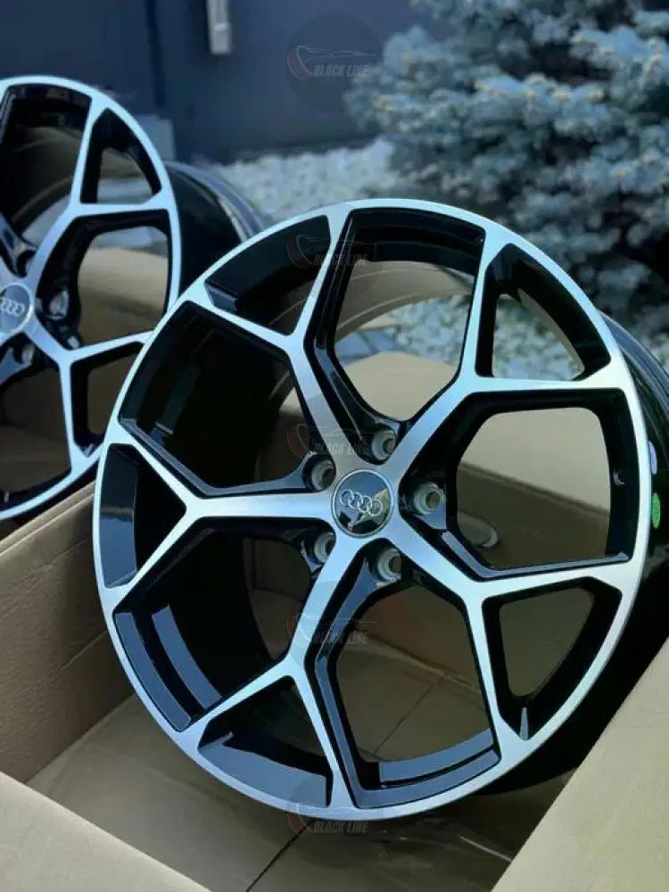 Llantas Deportivas Estilo BMW de Cinco Radios Dobles – Negro y Plata