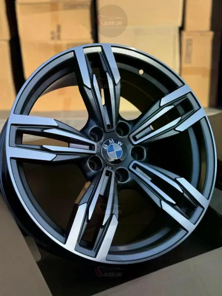 Llantas Deportivas Estilo BMW de Cinco Radios Dobles – Negro y Plata