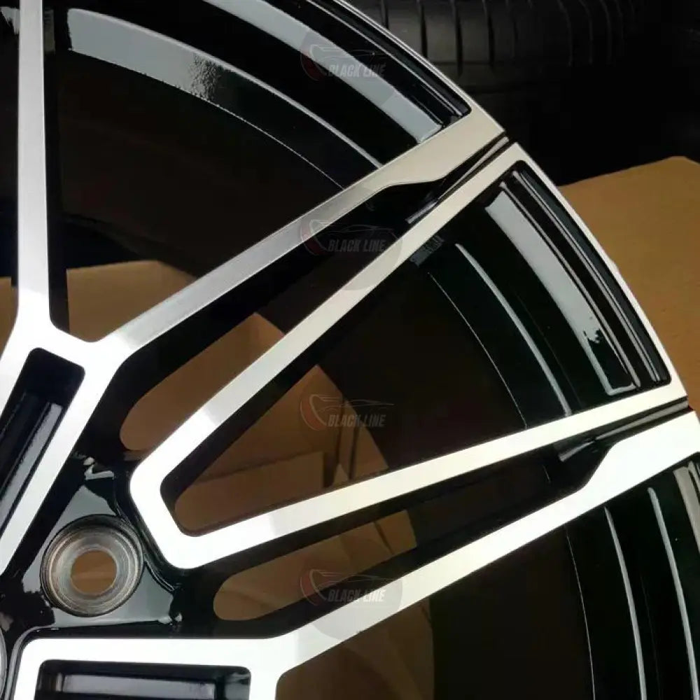 Llantas Deportivas Estilo BMW de Cinco Radios Dobles – Negro y Plata