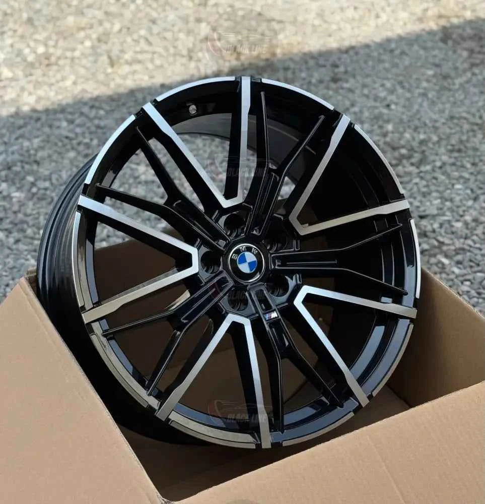 Llantas Deportivas Estilo BMW de Cinco Radios Dobles – Negro y Plata