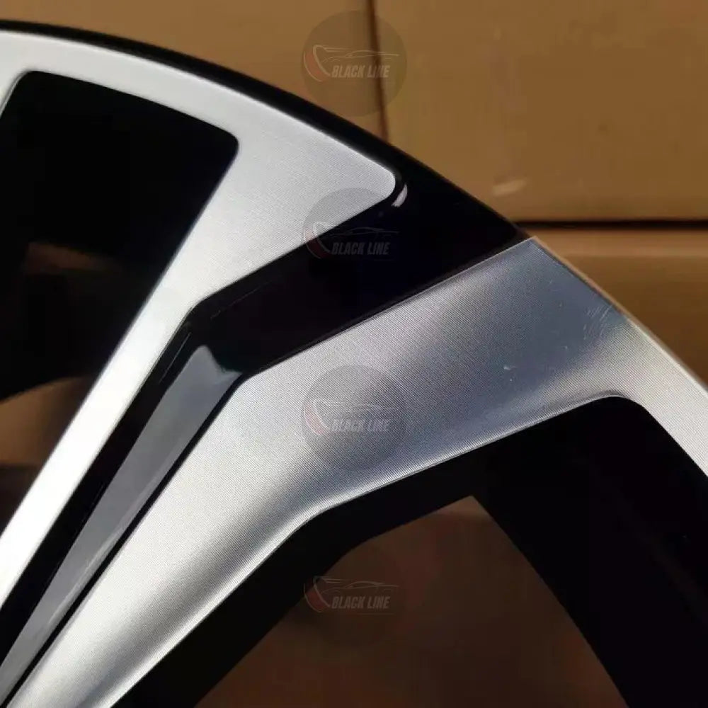 Llantas Deportivas Estilo BMW de Cinco Radios Dobles – Plata y Negro Brillo