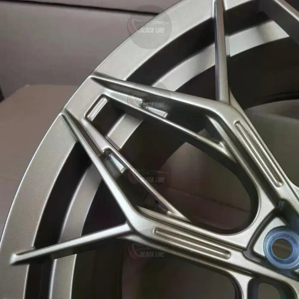 Llantas Deportivas Estilo BMW de Multirradio Geométrico – Gris Grafito