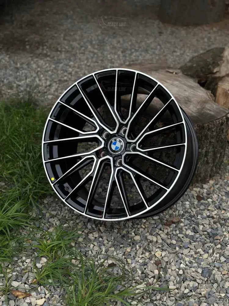 Llantas Deportivas Estilo BMW Multirradio Fino – Negro y Plata