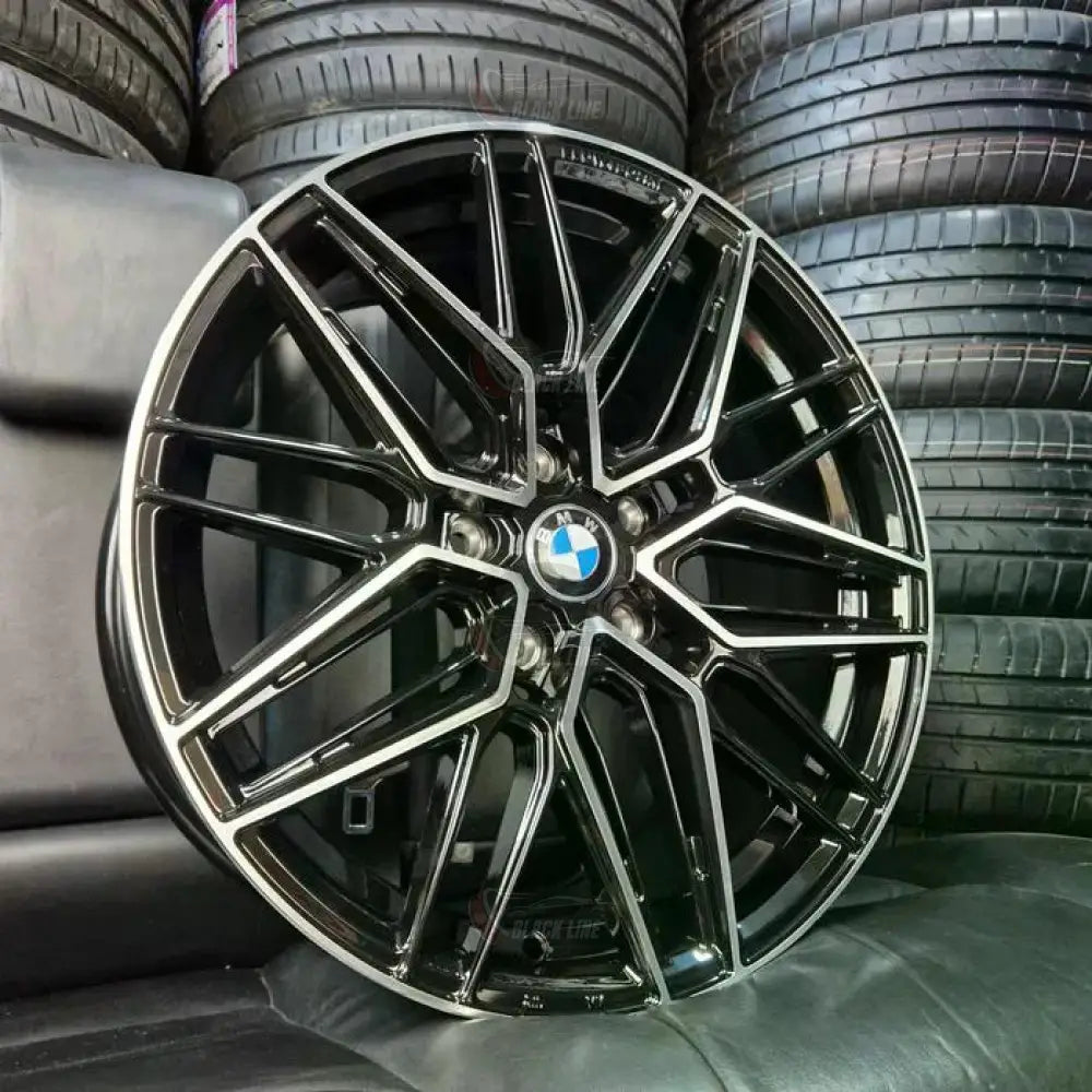 Llantas Deportivas Estilo BMW Multirradio Geométrico – Gris Grafito