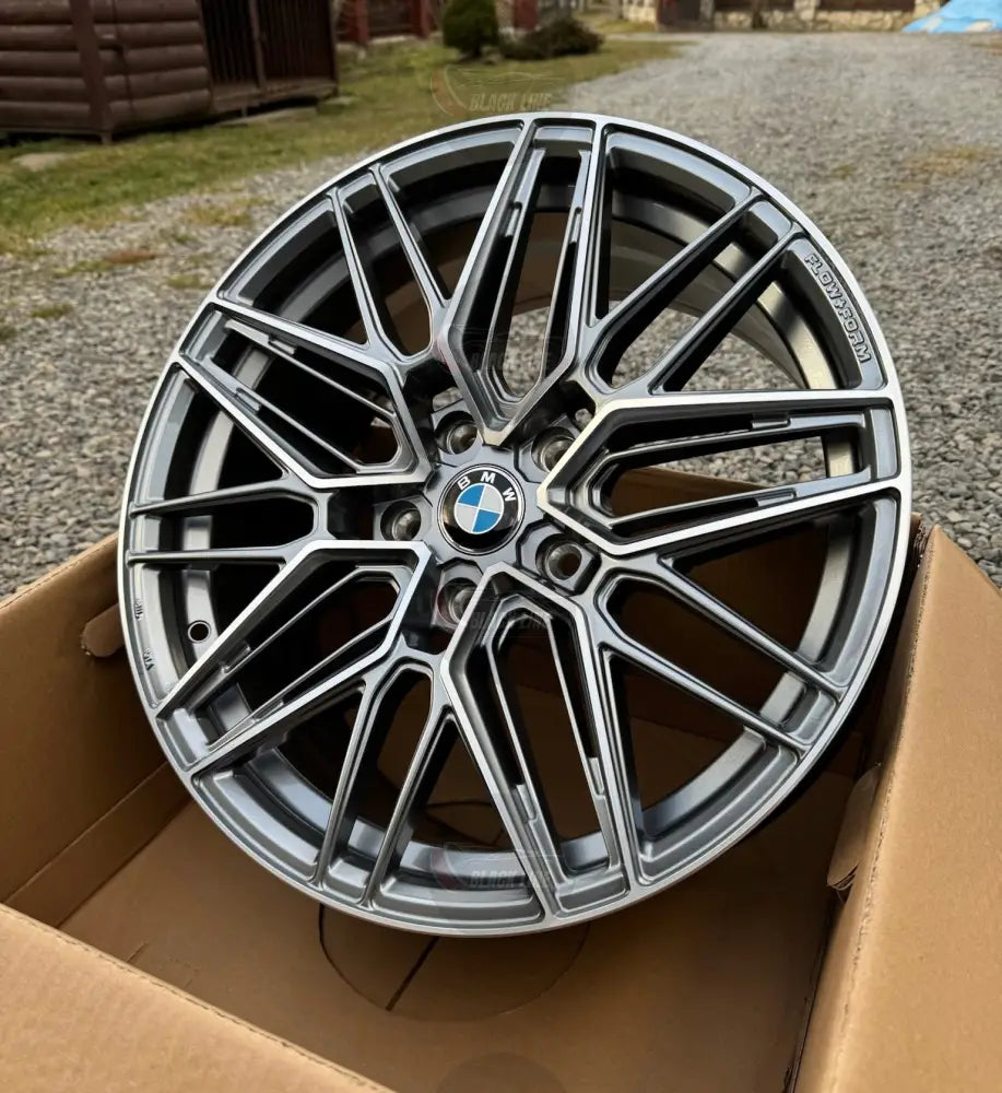 Llantas Deportivas Estilo BMW Multirradio Geométrico – Gris Grafito