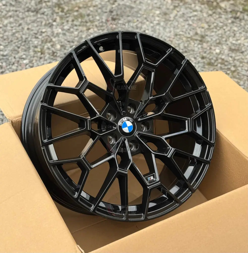 Llantas Deportivas Estilo BMW Multirradio Geométrico – Negro