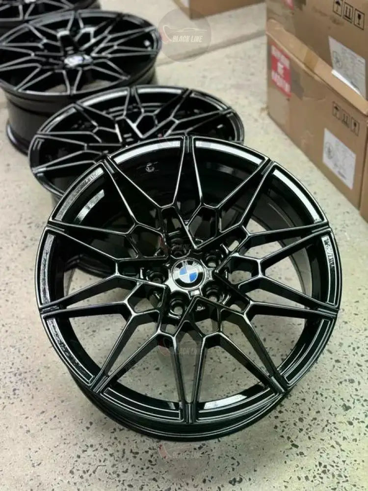 Llantas Deportivas Estilo BMW Multirradio Geométrico – Negro