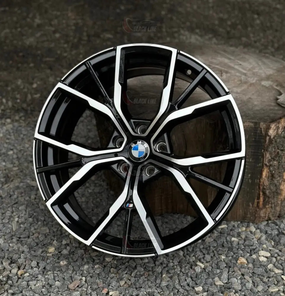 Llantas Deportivas Estilo BMW Multirradio Geométrico – Negro y Plata