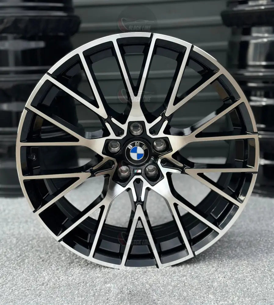 Llantas Deportivas Estilo BMW Multirradio Ramificado – Negro y Plata