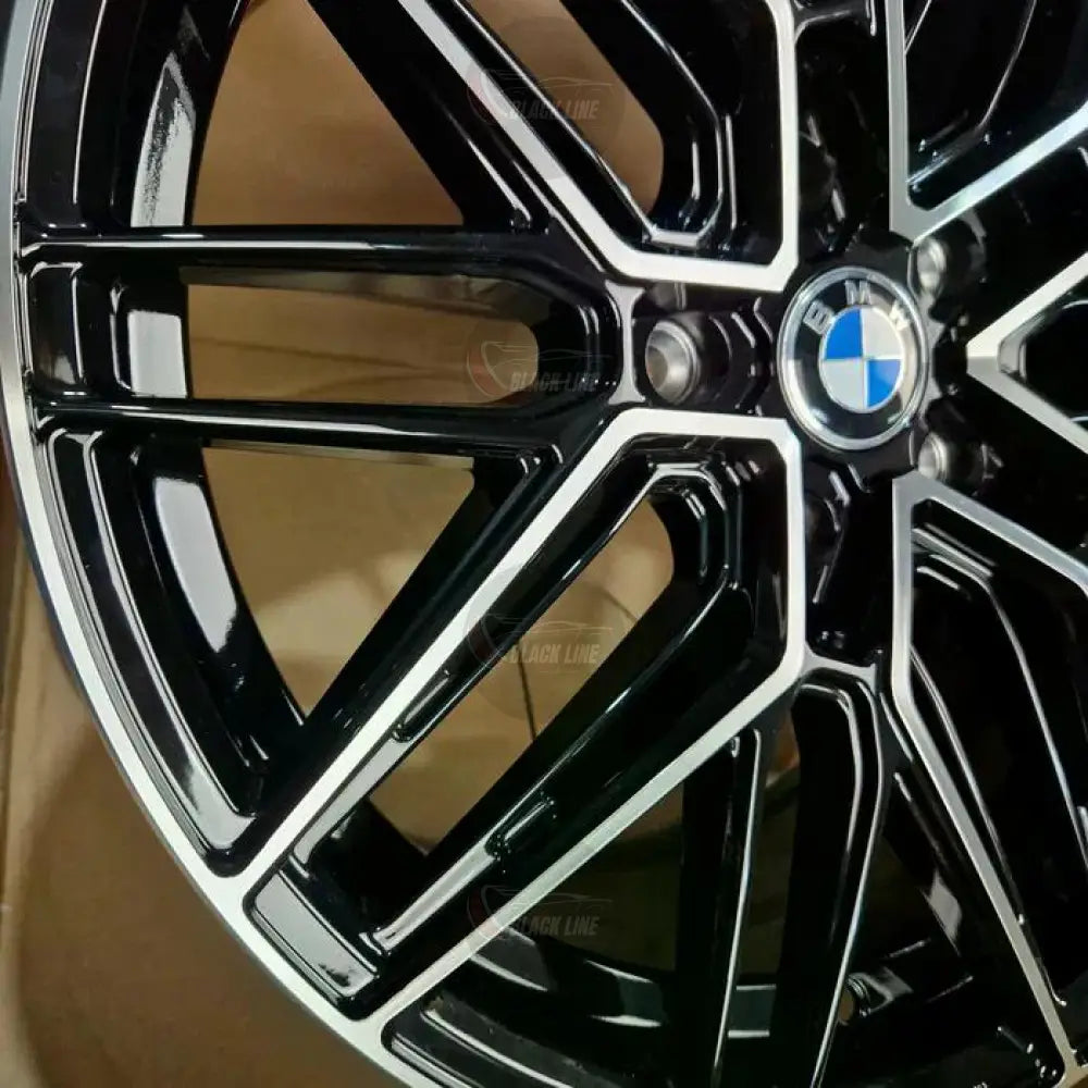 Llantas Deportivas Estilo BMW Multirradio Ramificado – Negro y Plata