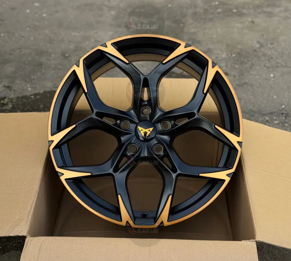 Llantas Deportivas Estilo Lamborghini de Cinco Radios Dobles – Negro con Detalles Dorados
