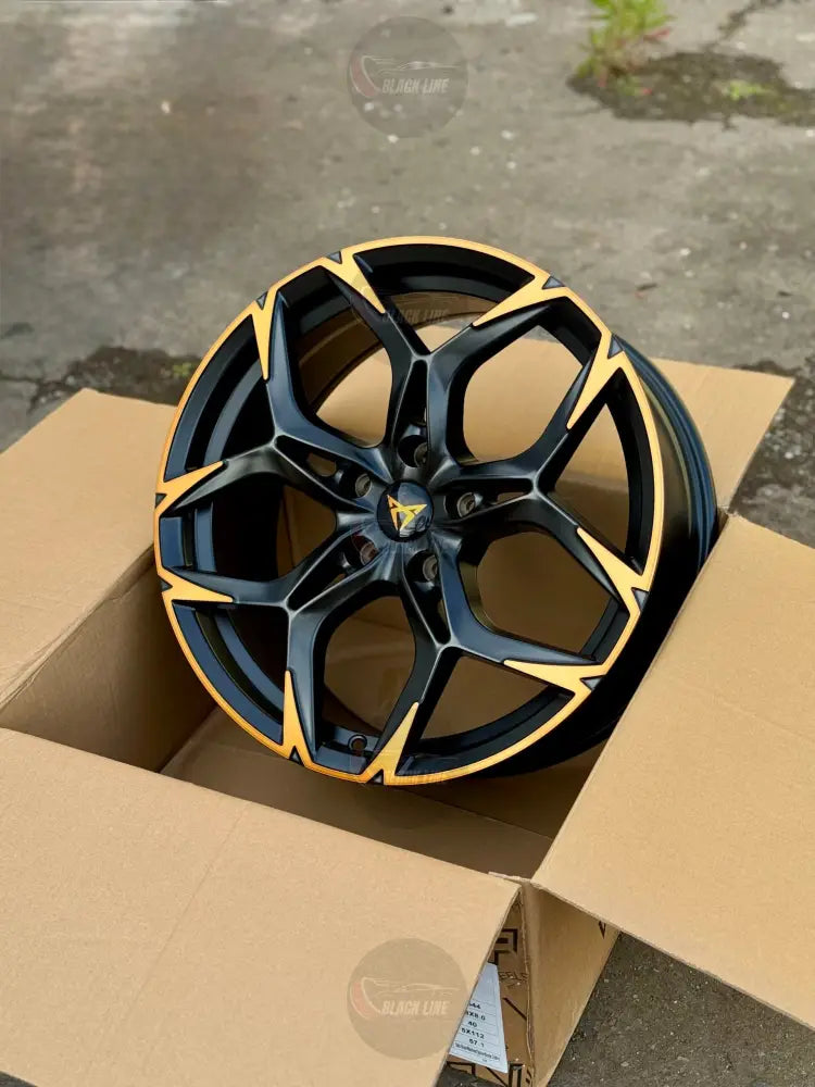 Llantas Deportivas Estilo Lamborghini de Cinco Radios Dobles – Negro con Detalles Dorados