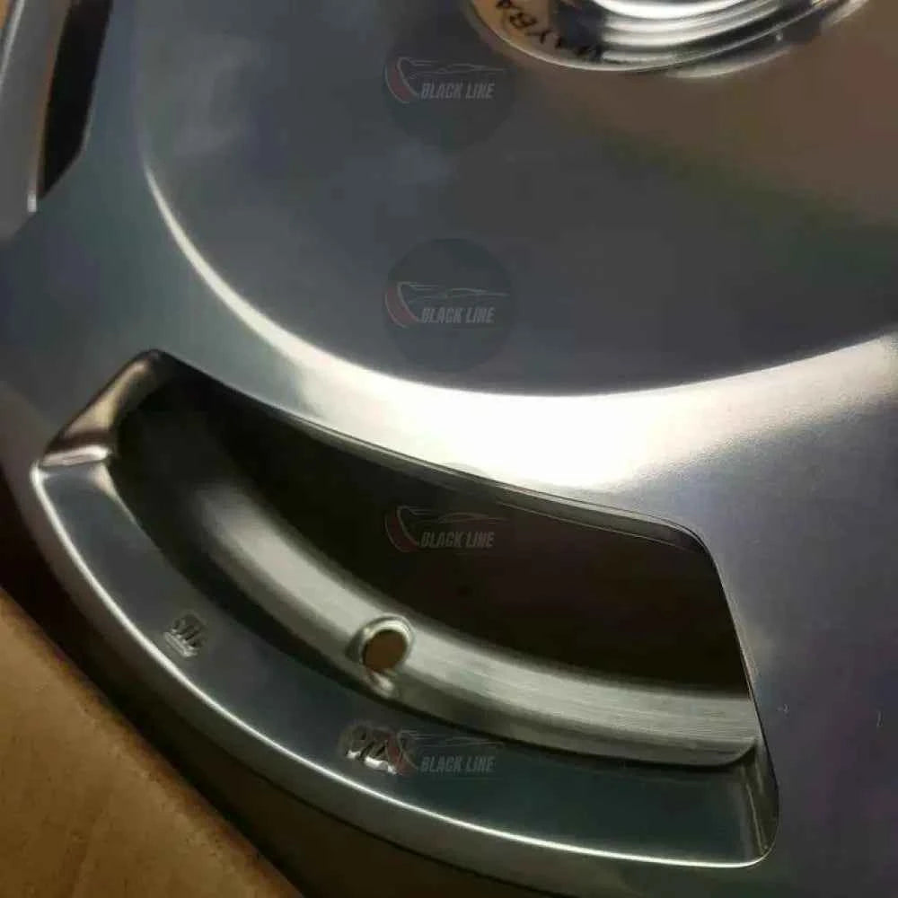 Llantas Deportivas Estilo Mercedes con Diseño de Disco Con Aberturas – Negro y Plata