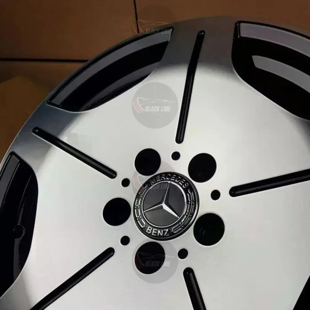 Llantas Deportivas Estilo Mercedes de Cinco Radios Anchos – Negro y Plata