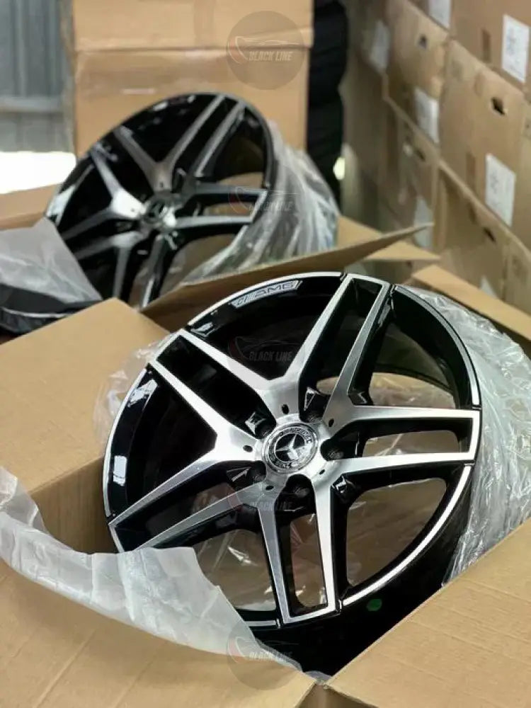 Llantas Deportivas Estilo Mercedes de Cinco Radios Dobles – Negro y Plata
