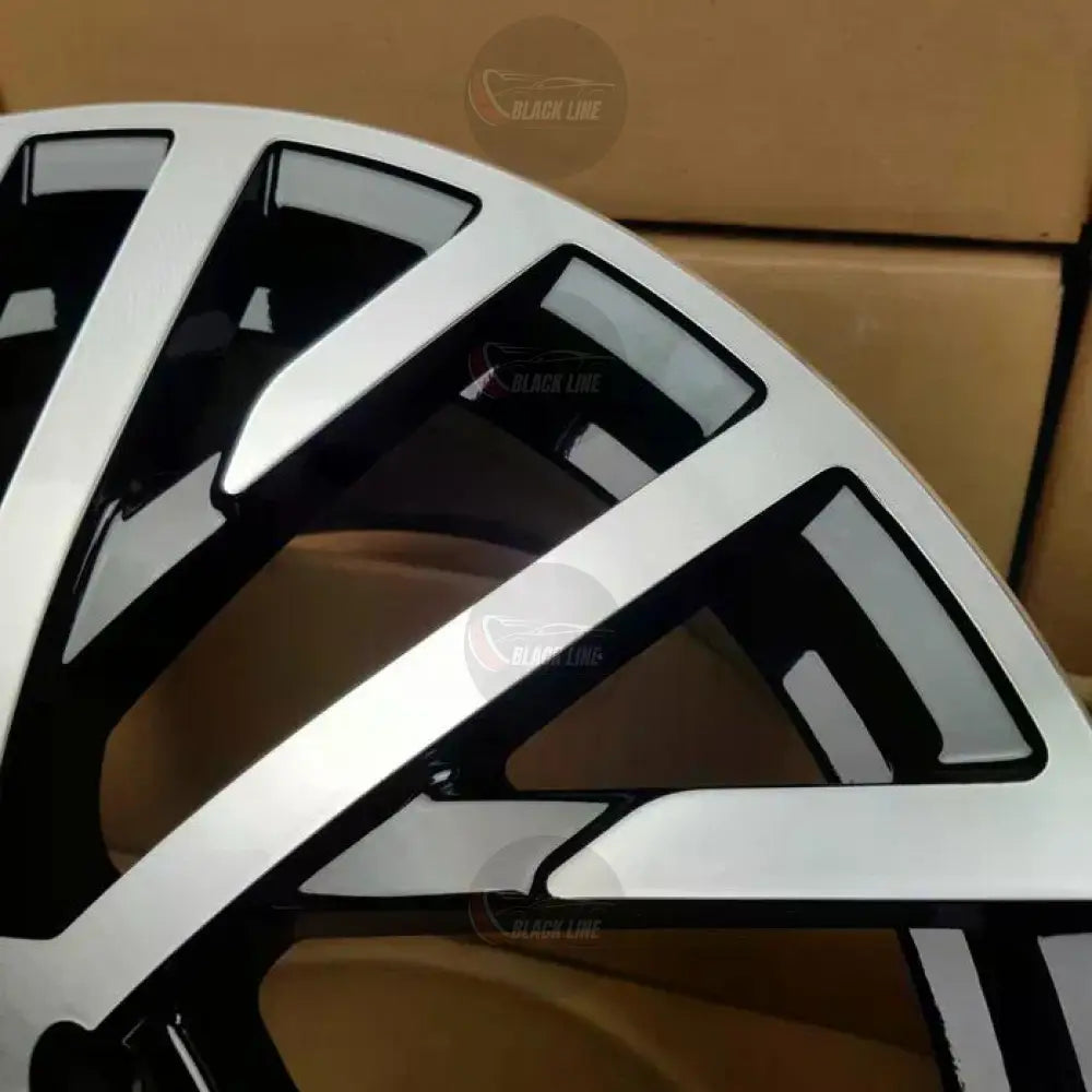 Llantas Deportivas Estilo Mercedes Multirradio Angular – Negro y Plata