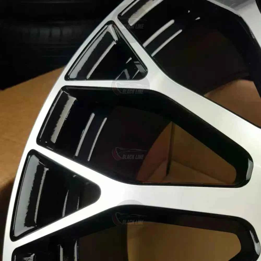 Llantas Deportivas Estilo Mercedes Multirradio Angular – Negro y Plata