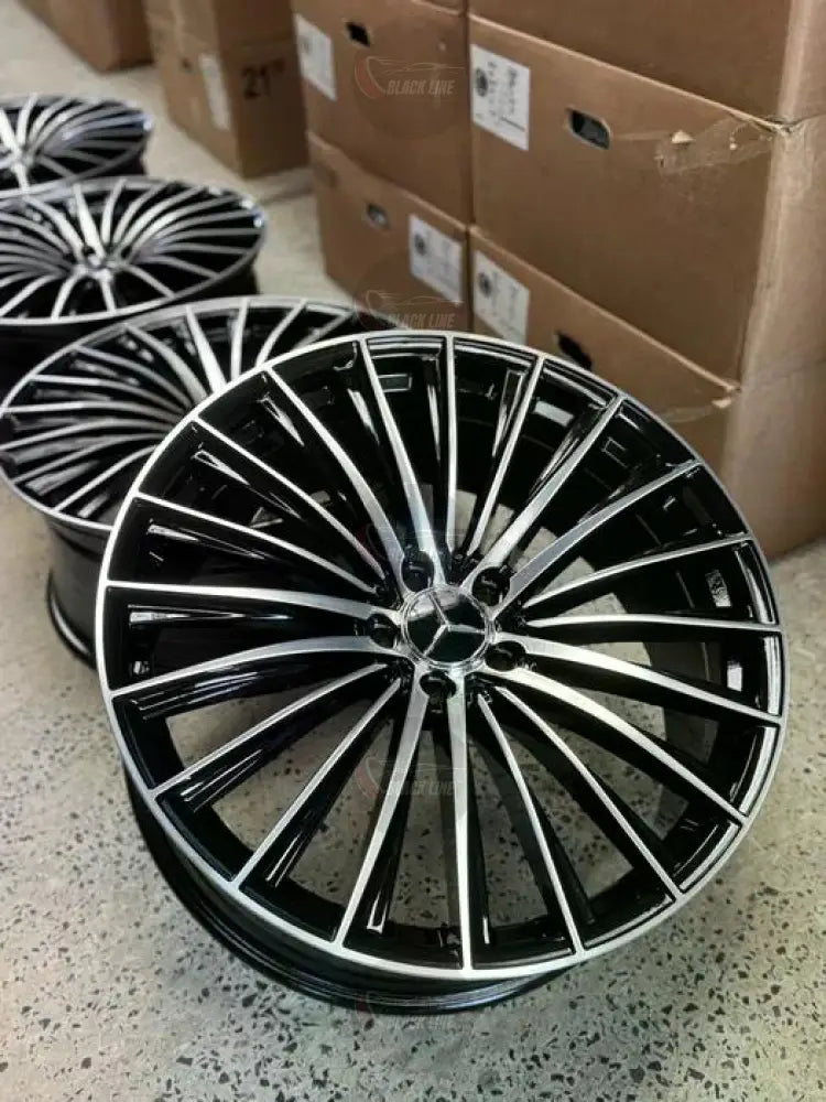 Llantas Deportivas Estilo Mercedes Multirradio Fino – Negro y Plata