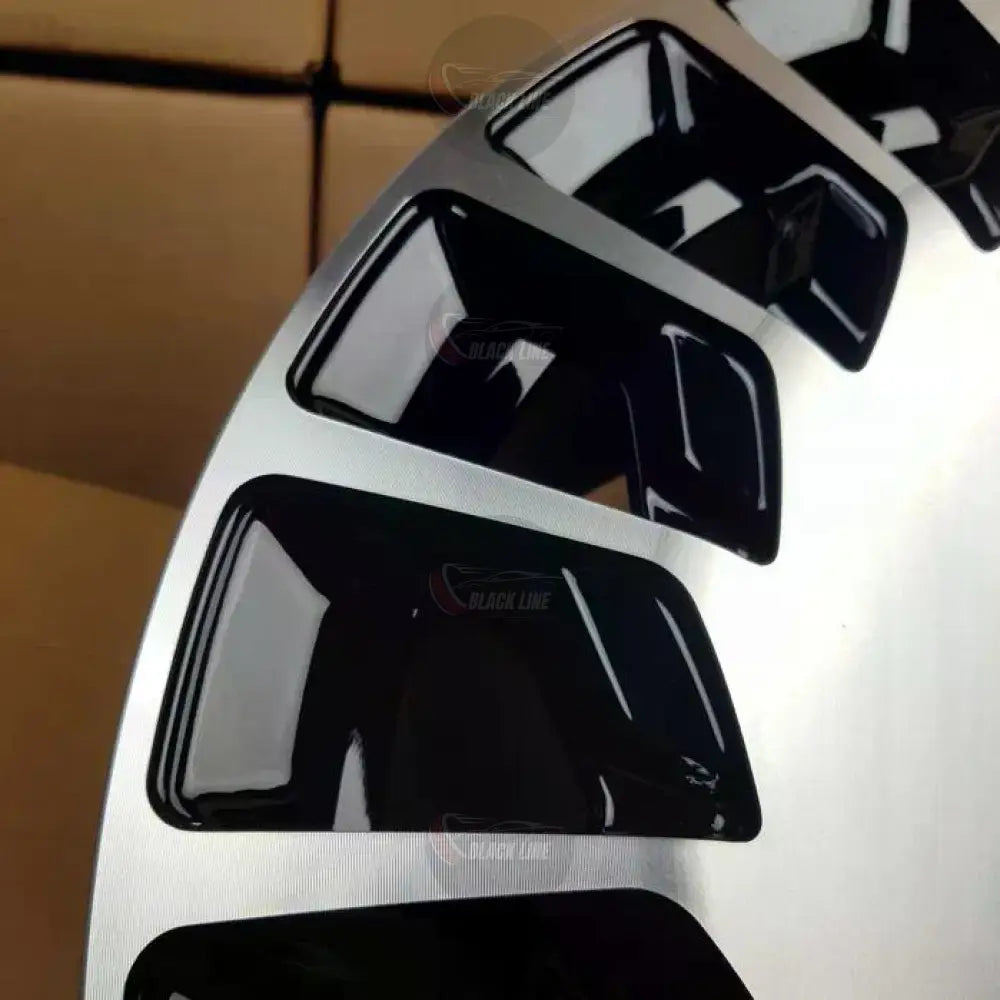 Llantas Deportivas Estilo Mercedes Multirradio Radial – Negro y Plata