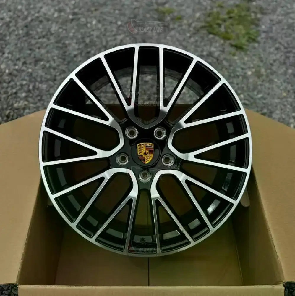 Llantas Deportivas Estilo Porsche de Diez Radios Finos – Negro y Plata