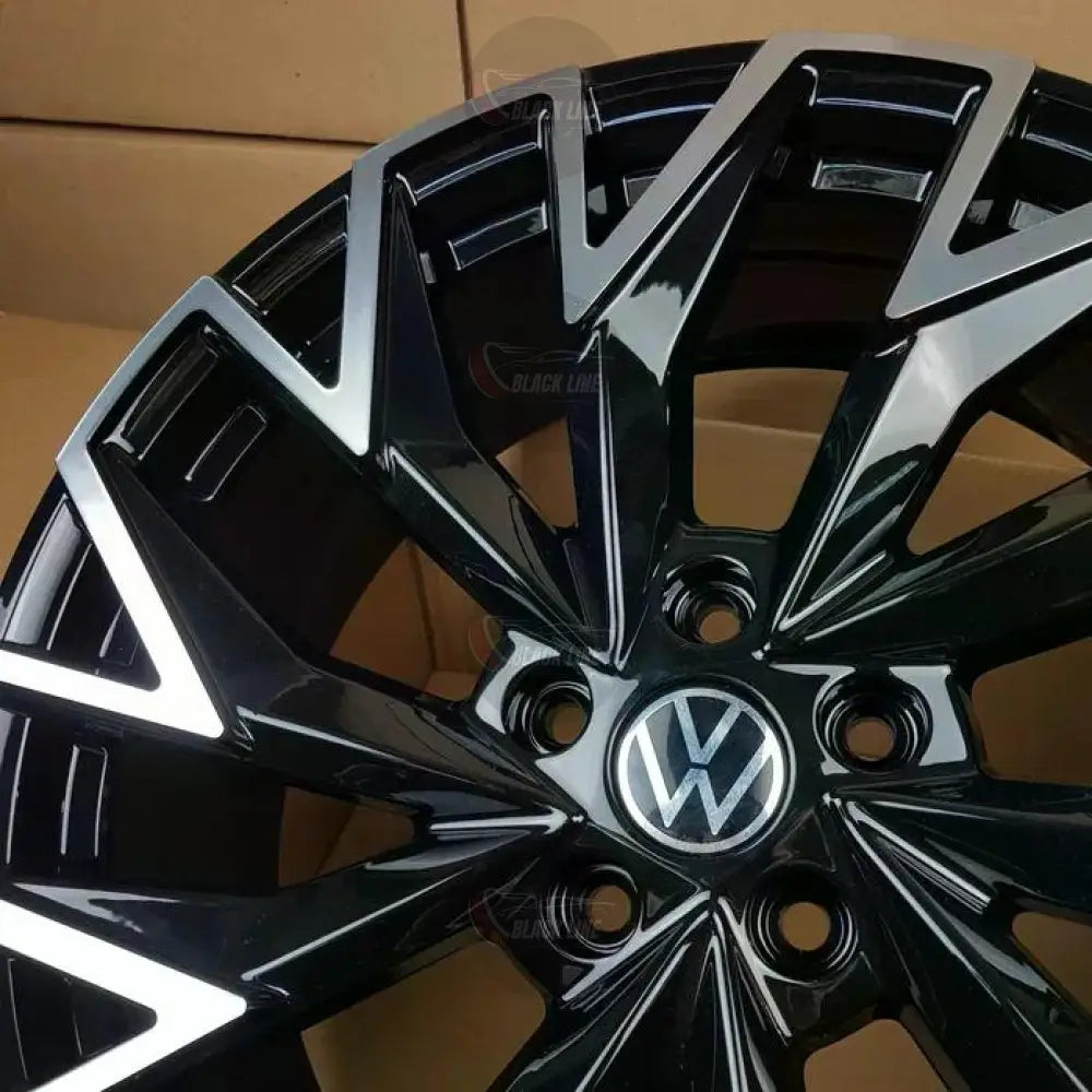 Llantas Deportivas Estilo Volkswagen con Diseño Turbina Angular – Negro y Plata