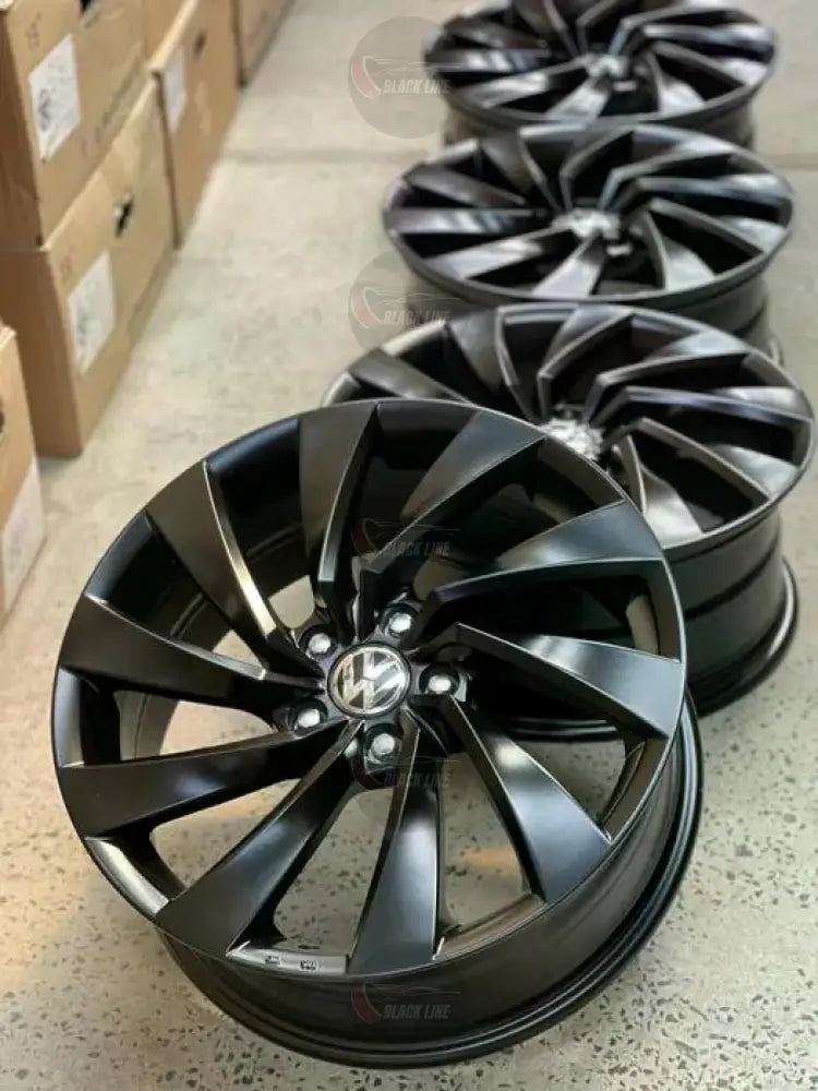 Llantas Deportivas Estilo Volkswagen con Diseño Turbina – Gris Grafito