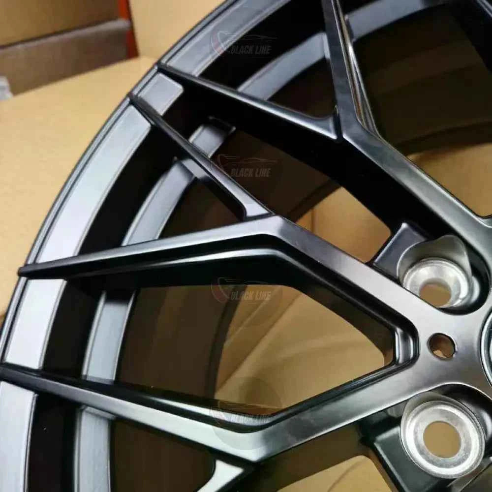 Llantas Deportivas Estilo Volkswagen con Radios En Y – Negro y Plata