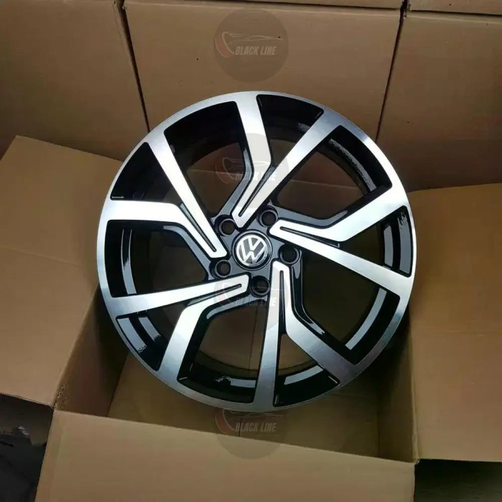 Llantas Deportivas Estilo Volkswagen de Cinco Radios Dobles – Negro y Plata