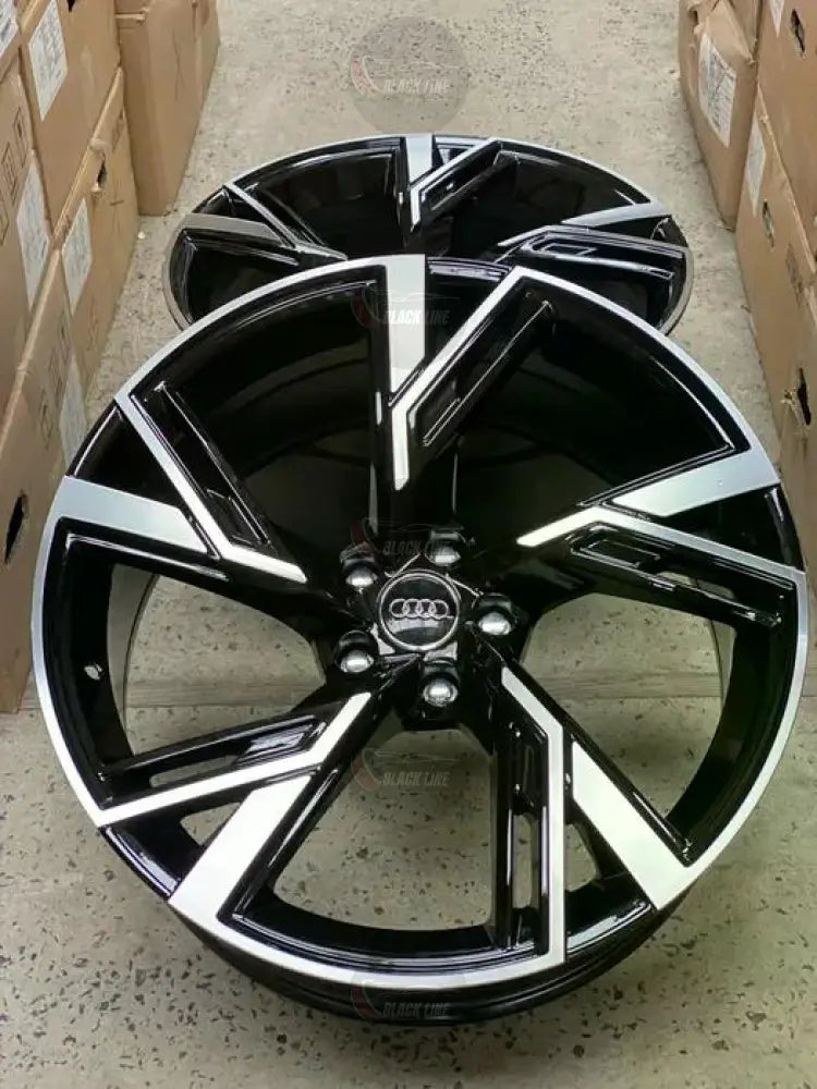 Llantas Deportivas Estilo Volkswagen de Cinco Radios Turbina – Negro y Plata