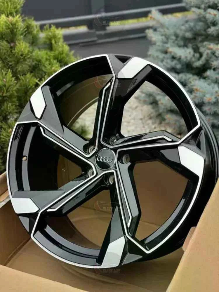 Llantas Deportivas Estilo Volkswagen de Cinco Radios Turbina – Negro y Plata