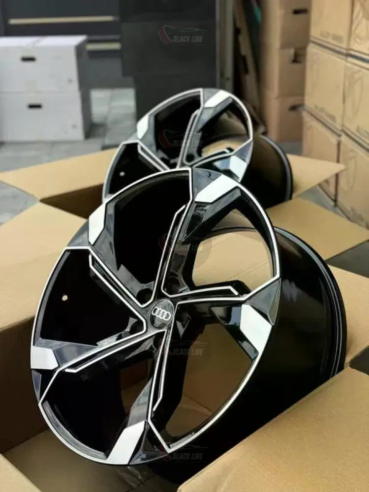 Llantas Deportivas Estilo Volkswagen de Cinco Radios Turbina – Negro y Plata