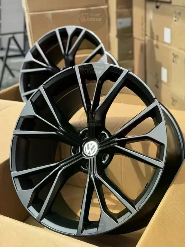 Llantas Deportivas Estilo Volkswagen Multirradio Angular – Negro y Plata