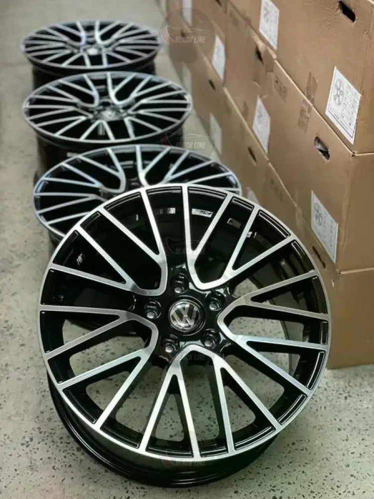 Llantas Deportivas Estilo Volkswagen Multirradio Fino – Negro y Plata