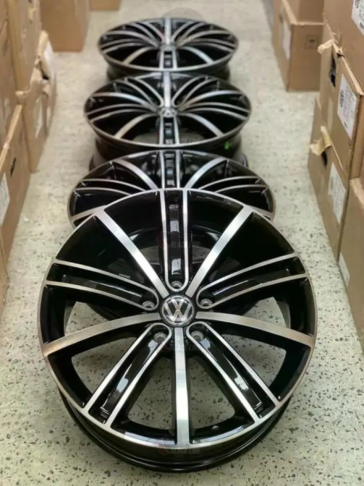 Llantas Deportivas Estilo Volkswagen Multirradio Fino – Negro y Plata