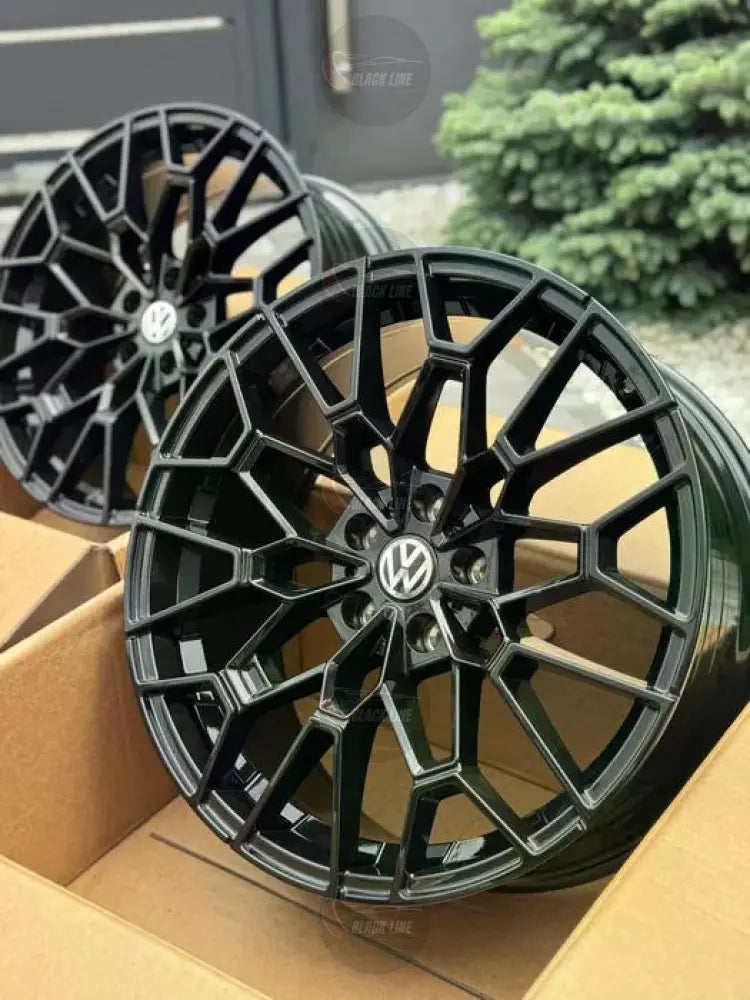 Llantas Deportivas Estilo Volkswagen Multirradio Geométrico – Negro