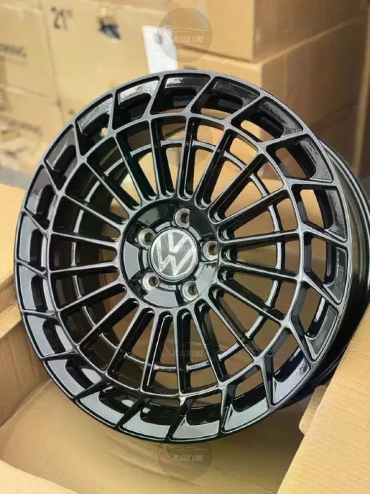 Llantas Deportivas Estilo Volkswagen Multirradio Reticular – Negro y Plata