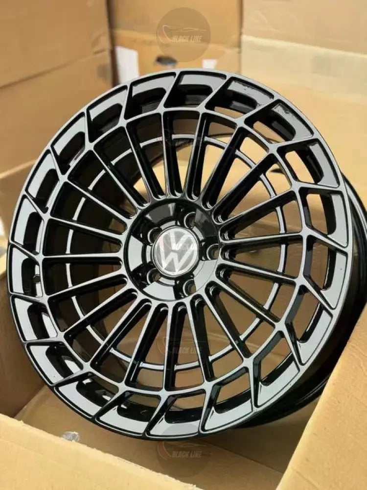 Llantas Deportivas Estilo Volkswagen Multirradio Reticular – Negro y Plata
