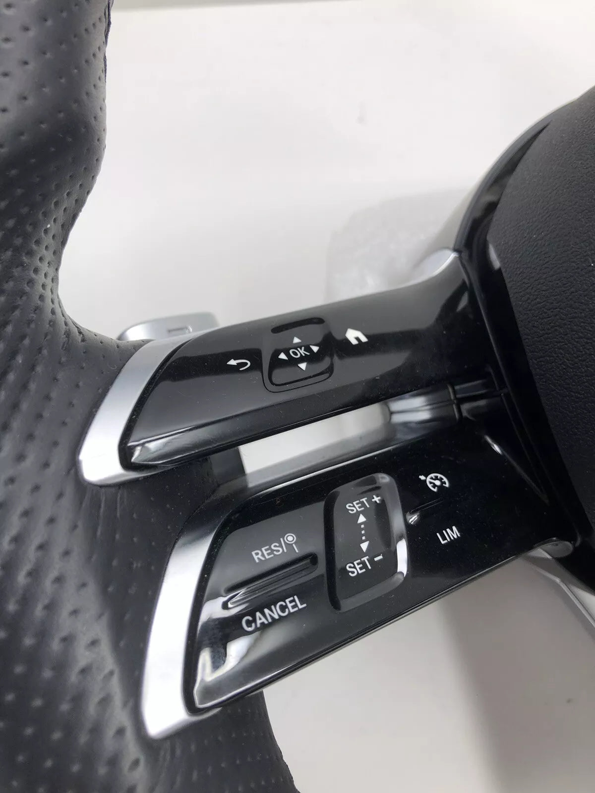 Volante Mercedes-AMG – Cuero Negro